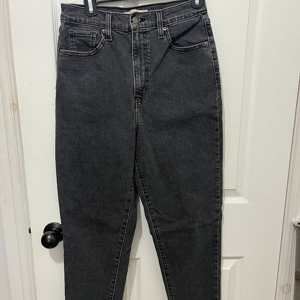 Levi's High Rise Taper